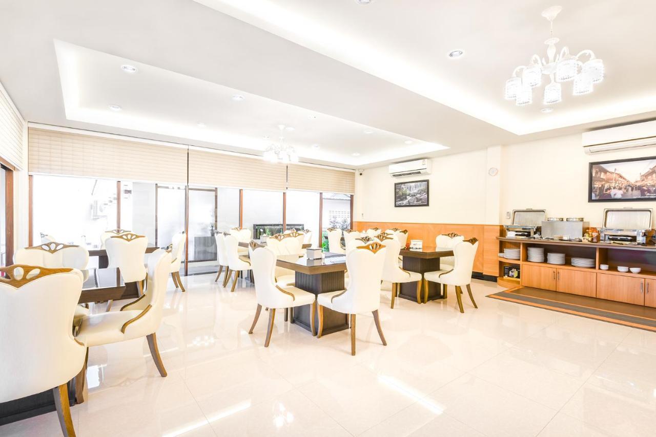 Au Place Hotel Loei Buitenkant foto