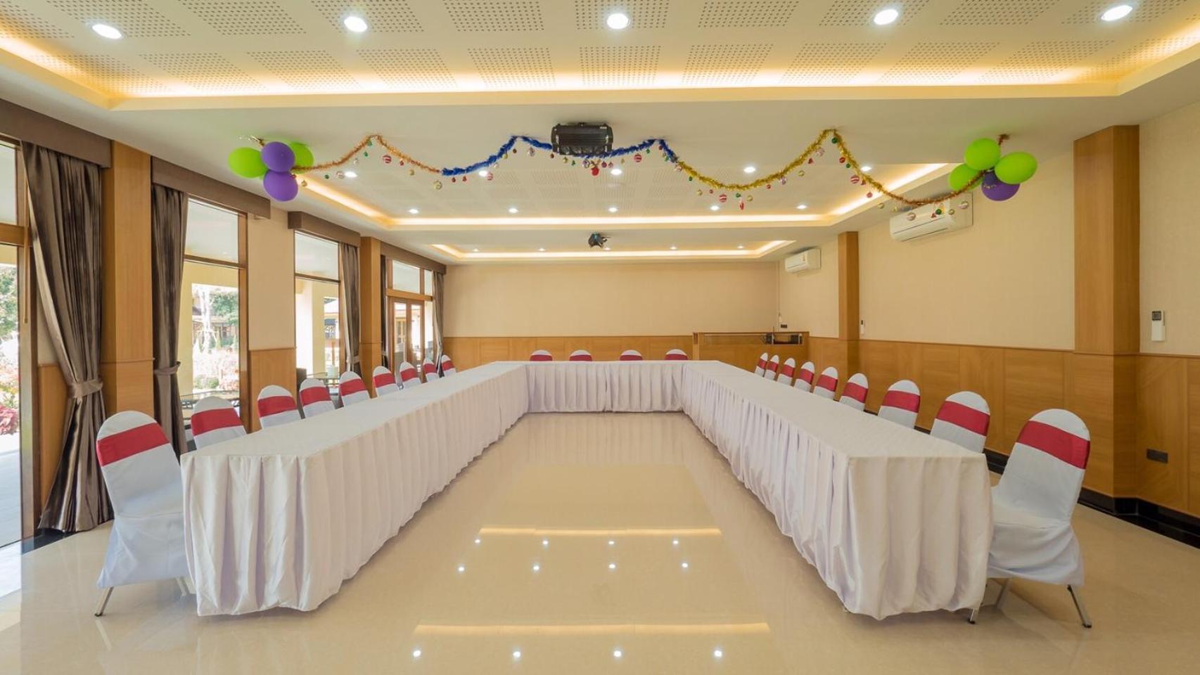 Au Place Hotel Loei Buitenkant foto